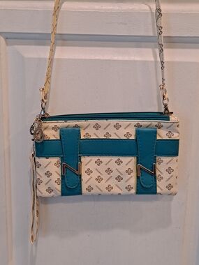 Jingpin Cream Turquoise Accent Crossbody Wristlet Clutch Compact Bag
